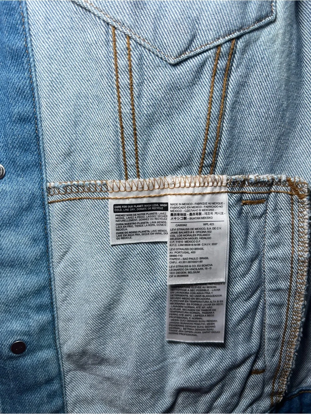 Levi's Faded Blue Distressed Denim Jacket Sturdy like New Button Details